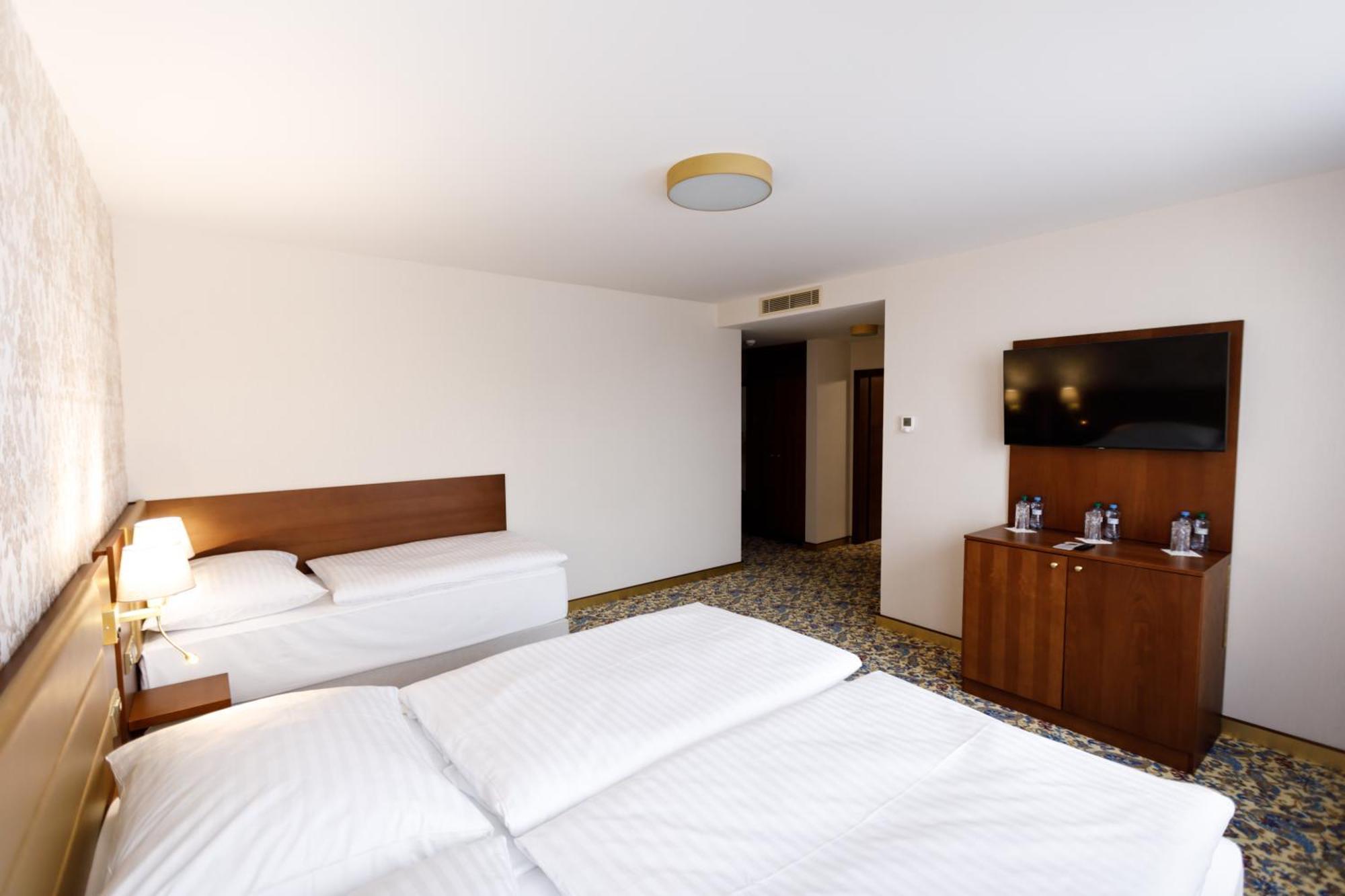 King'S Resort - Casino And Hotels Rozvadov Esterno foto
